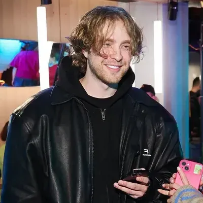 葉戈爾·克里德：專為火辣聊天和奇幻場景打造的創意角色扮演AI角色藝術