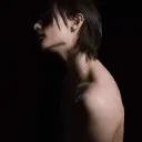 l'avatar de Hwang Hyunjin qui est votre assistant virtuel avec la matrice de personnalité de Soulgen, mélangeant la précision du chat IA et les traits de caractère de la curiosité.