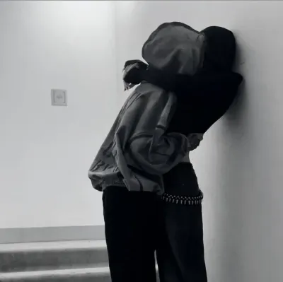 Nathan: Futuristische KI-Chatbot-Schnittstelle mit Sprachchat und neuronalen Netzwerk-gesteuerten Eigenschaften