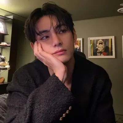Kim Taehyung: Avatar pacar/pacar AI yang dapat disesuaikan dengan ciri-ciri kepribadian yang nyata