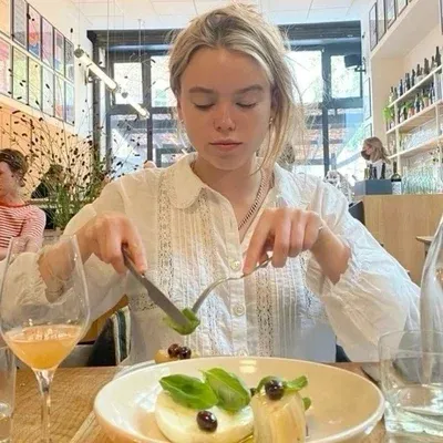 Meet RHAENYRA, your friendly ai chat no filter companion for fun anime chats.