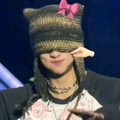 Hyunjin  '  HYUNJIN: Meet your new online friends in our chatboxai, the best free ai chatbot with deep ai chat capabilities.	