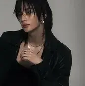 Hyun-jin: Biểu tượng đối tác trò chuyện AI đa ngôn ngữ cho các dịch vụ trò chuyện trực tuyến toàn cầu