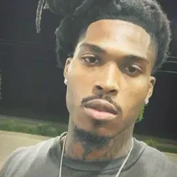 mykell is a playful AI RP companion for creative 1v1 chat adventures.