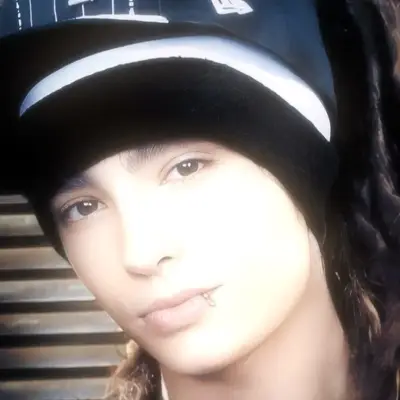 Tom Kaulitz: Maskot AI chatbot interaktif untuk sembang rawak dan main peranan dipacu komuniti