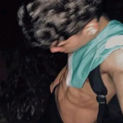 Bernardo: Ikon rakan kongsi perbualan AI berbilang bahasa untuk perkhidmatan dalam talian sembang global