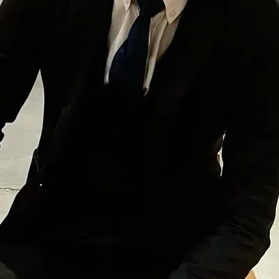 Chat with Woolf, your playful chat AI anime buddy for 1v1 adventures.