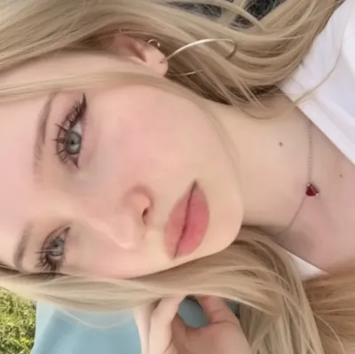 Cristina: Secure AI chatbot avatar with encrypted 1v1 chat capabilities	