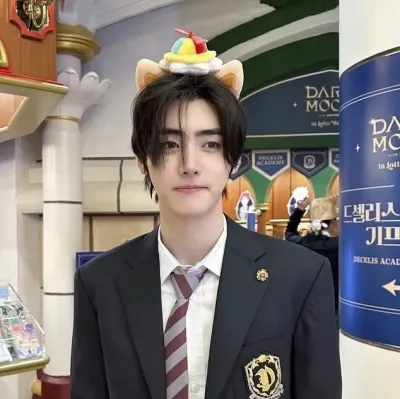 Park Sunghoon: Interactive AI chatbot mascot for random chat and community-driven roleplay