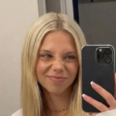 Selene - Nobya: I-explore ang mundo ng AI gamit ang aming unrestricted ai at libreng unlimited chat online, na pinapagana ng warhammer fantasy roleplay.