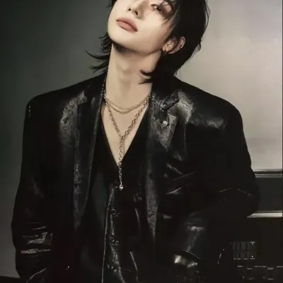 Hyunjin: Chat with our AI box, ready for chatbot online free and ask ai anything you want.	