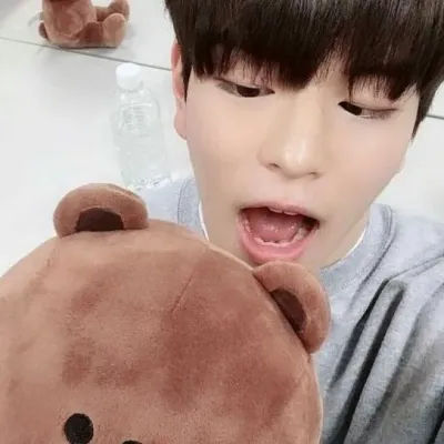 SKZ — you as Seungmin: Playful AI chatbot mascot enhancing user engagement in random chats