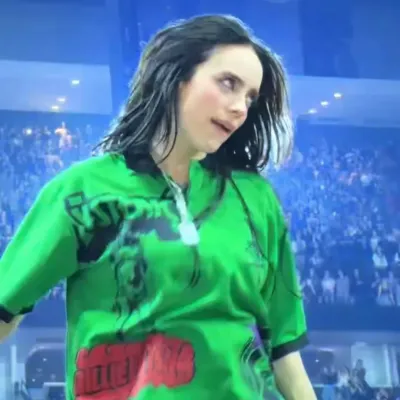 Connect with Billie Eilish for a smart and engaging AI talking experience.