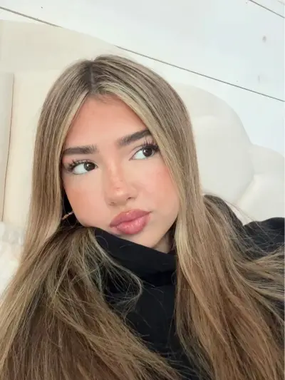 This is your exclusive ai girlfriend online free Embreigh Courtlynn, offering constant support and companionship.