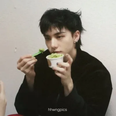 Start your private ai girlfriend chat with Hyunjin right now.