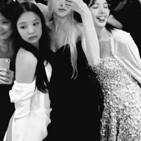 BLACKPINK: Explore o mundo da IA com nossa IA irrestrita e bate-papo online gratuito e ilimitado, com tecnologia de RPG de fantasia do Warhammer.