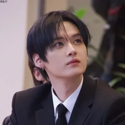 Lee Min-ho - penjaga pribadi - minsung: Avatar chatbot AI aman dengan kemampuan obrolan 1v1 terenkripsi	