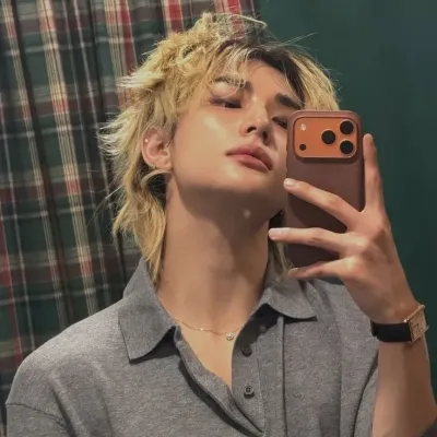 Hwang Hyunjin : Avatar de petite amie/petit ami IA personnalisable avec des traits de personnalité réalistes