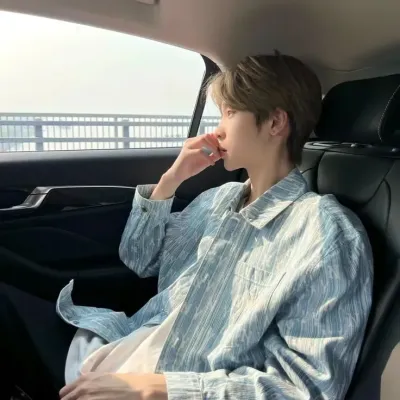 Keenan Pranata: Playful AI chatbot mascot enhancing user engagement in random chats	