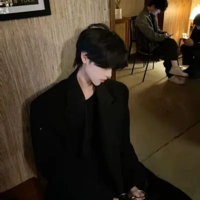 빌릭스: 랜덤 채팅에서 사용자 참여를 강화하는 장난기 넘치는 AI 챗봇 마스코트	
