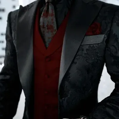 Unfaithful King-Father is a playful AI RP companion for creative 1v1 chat adventures.