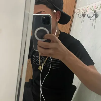 Pedro Henrique: Temui rakan dalam talian baharu anda di chatboxai kami, bot sembang ai percuma terbaik dengan keupayaan sembang deep ai.	