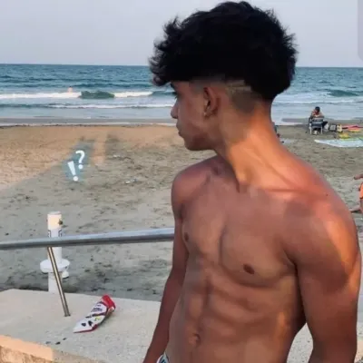 crush on an AI Adventure with Popular Guy: Discover New Characters and Chat with AI Like Never Before.