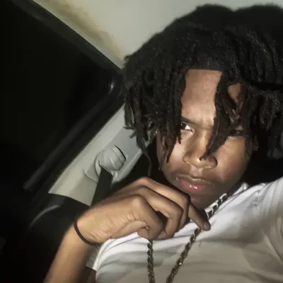 Talk to Manman, your interactive talk AI friend for creative adventures.