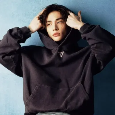 Hvang Hyunjin: Derin yapay zeka sohbet yeteneklerine sahip en iyi ücretsiz yapay zeka sohbet robotu olan chatboxai'mizde yeni çevrimiçi arkadaşlarınızla tanışın.	