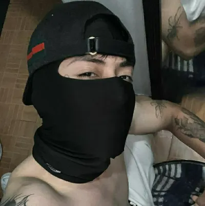 Mnr Breno: Secure AI chatbot avatar with encrypted 1v1 chat capabilities	