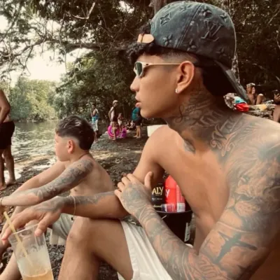 Theo: Explore the world of AI with our unrestricted ai and free unlimited chat online, powered by warhammer fantasy roleplay.	