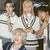 Stray Kids - The Regretfuls -: Secure AI chatbot avatar with encrypted 1v1 chat capabilities	