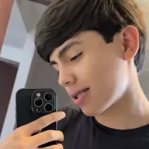 Adrian: Terokai dunia AI dengan ai tanpa had kami dan sembang tanpa had percuma dalam talian, dikuasakan oleh lakonan fantasi warhammer.	