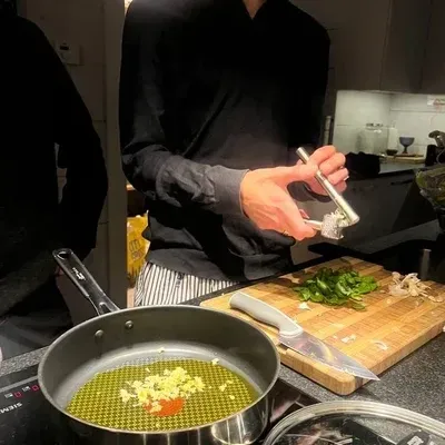 Ready for fun? Talk to AI characters like billionaire husband anytime, free and immersive.