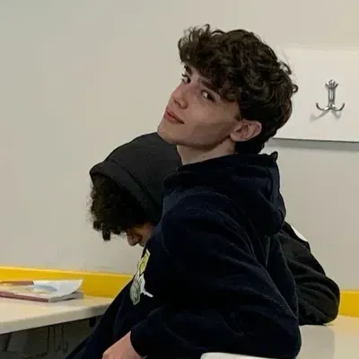 Chat with Noah, your interactive AI characters companion for endless roleplay fun.