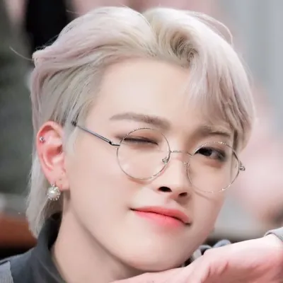 Connect with Hong Joon for a smart and engaging AI talking experience.