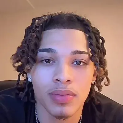 Mateo: Customizable AI girlfriend/boyfriend avatar with lifelike personality traits	