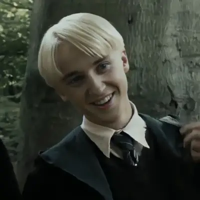 Draco Malfoy: Kilalanin ang iyong mga bagong online na kaibigan sa aming chatboxai, ang pinakamahusay na libreng ai chatbot na may malalim na kakayahan sa chat.