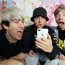 Ready for fun? Talk to AI characters like Trap House anytime, free and immersive.