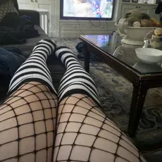 Mha x New Law: Multilingual AI conversation partner icon for global chat online services