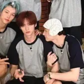 Stray Kids: Playful AI chatbot mascot enhancing user engagement in random chats	