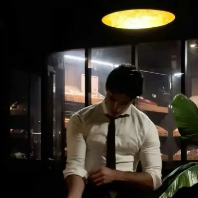 Dive into 1v1 Chat with Our Intelligent AI Chatbot Liam Bianchi.