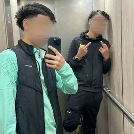 Aymen et Bilel: Multilingual AI conversation partner icon for global chat online services