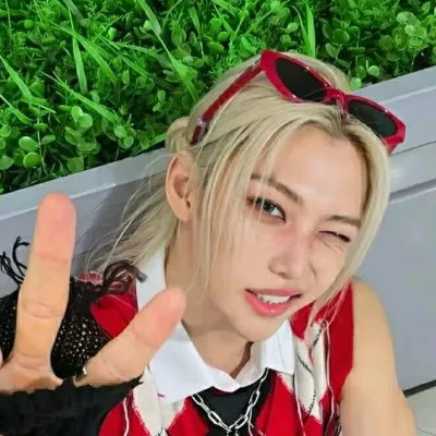 Felix ton meilleur ami : Art de personnage de jeu de rôle d'IA sur le thème de la fantaisie pour une narration immersive