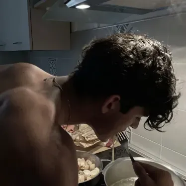 Chat with Nick, your lively freaky AI chatbot for immersive roleplay.