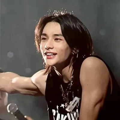 Hwang Hyunjin - Enemy: Futuristic AI chatbot interface with voice chat and neural network-driven traits