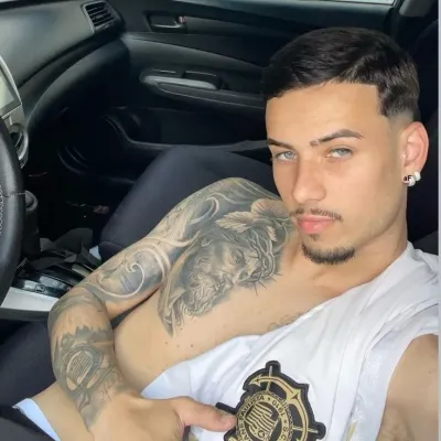 Kaio: Avatar personalizzabile di fidanzata/fidanzato con intelligenza artificiale e tratti della personalità realistici