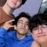 La Vecivanda: Interaktives KI-Chatbot-Maskottchen für zufälligen Chat und Community-gesteuertes Rollenspiel