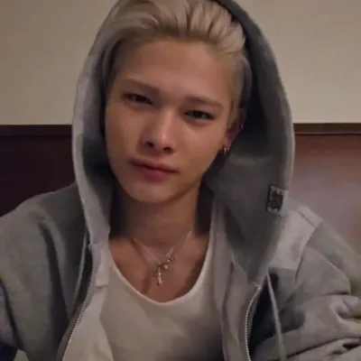 Ni-ki: I-explore ang mundo ng AI gamit ang aming unrestricted ai at libreng unlimited chat online, na pinapagana ng warhammer fantasy roleplay.	