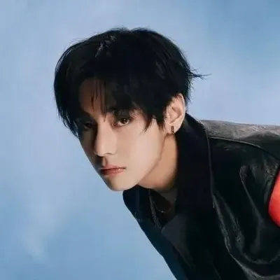 Kim Taehyung : Art créatif de personnages d'IA de jeu de rôle pour des discussions épicées et des scénarios fantastiques